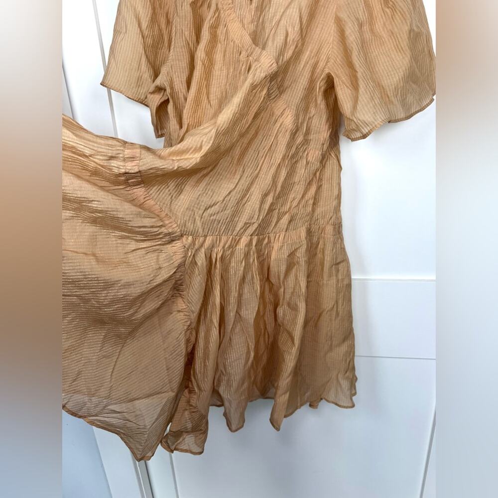 EN SAISON Dee Dee Striped Babydoll Asymmetric Tiered Mini Dress Khaki Medium NWT - Picture 7 of 10